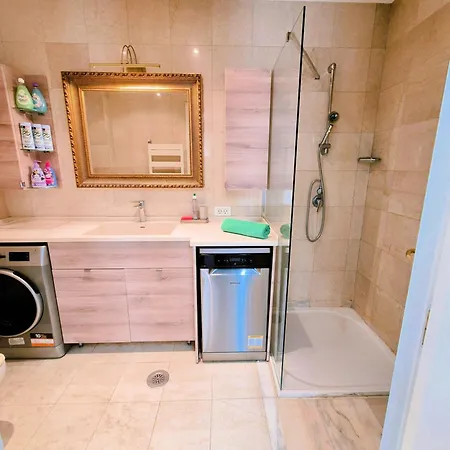 Urban Deluxe Loft Apartment Bucharest