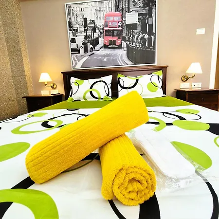 Urban Deluxe Loft *