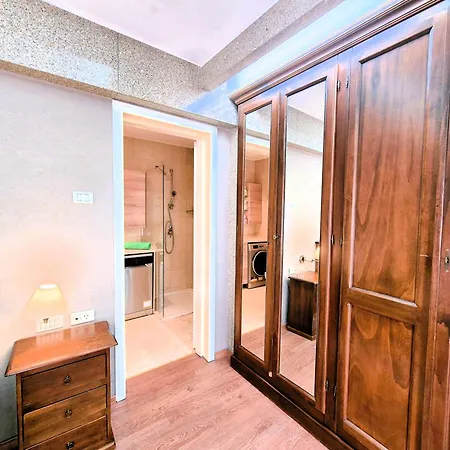 Urban Deluxe Loft