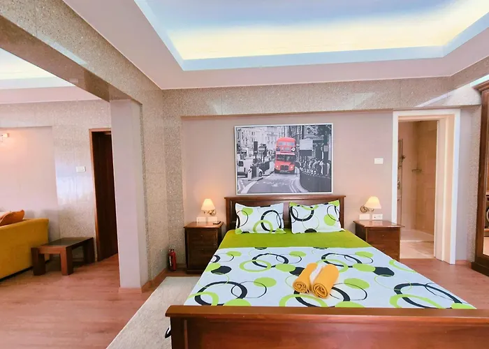 Urban Deluxe Loft